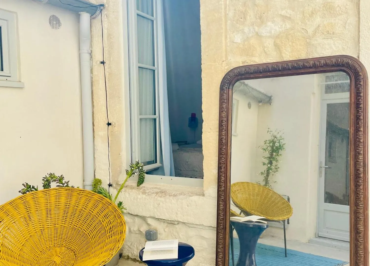 Mountado Di Cabre Hideout Daire Arles 0*,