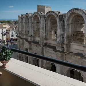 Appartamento Avec Balcon Donnant Sur Les Arènes D’arles, Arles